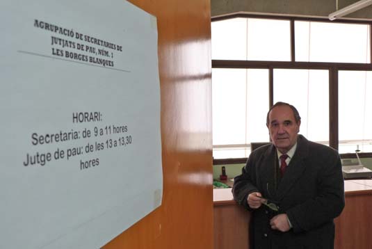 Joan Falcó i Mir a la seva oficina del Centre Cívic. Foto: Ajuntament