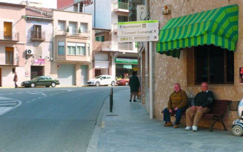 Un dels bancs reubicats.