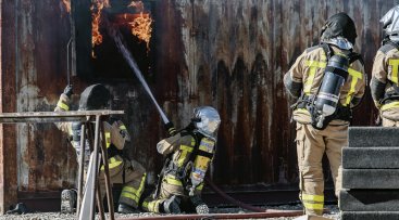 Bombers voluntaris de les Borges durant unes pràctiques (Foto: X.M.)