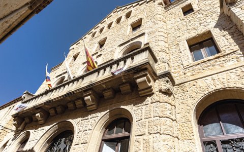 El ple de l’ajuntament de Cervià ha perdut dos regidors últimament. (Foto: Xavi Minguella)