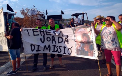 Imatge d'una de les pancartes reivindicatives de la protesta. FOTO: Asaja Lleida