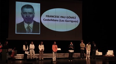 Alumnes de Secundària a l’acte ‘Unint generacions’ celebrat a la Llotja.