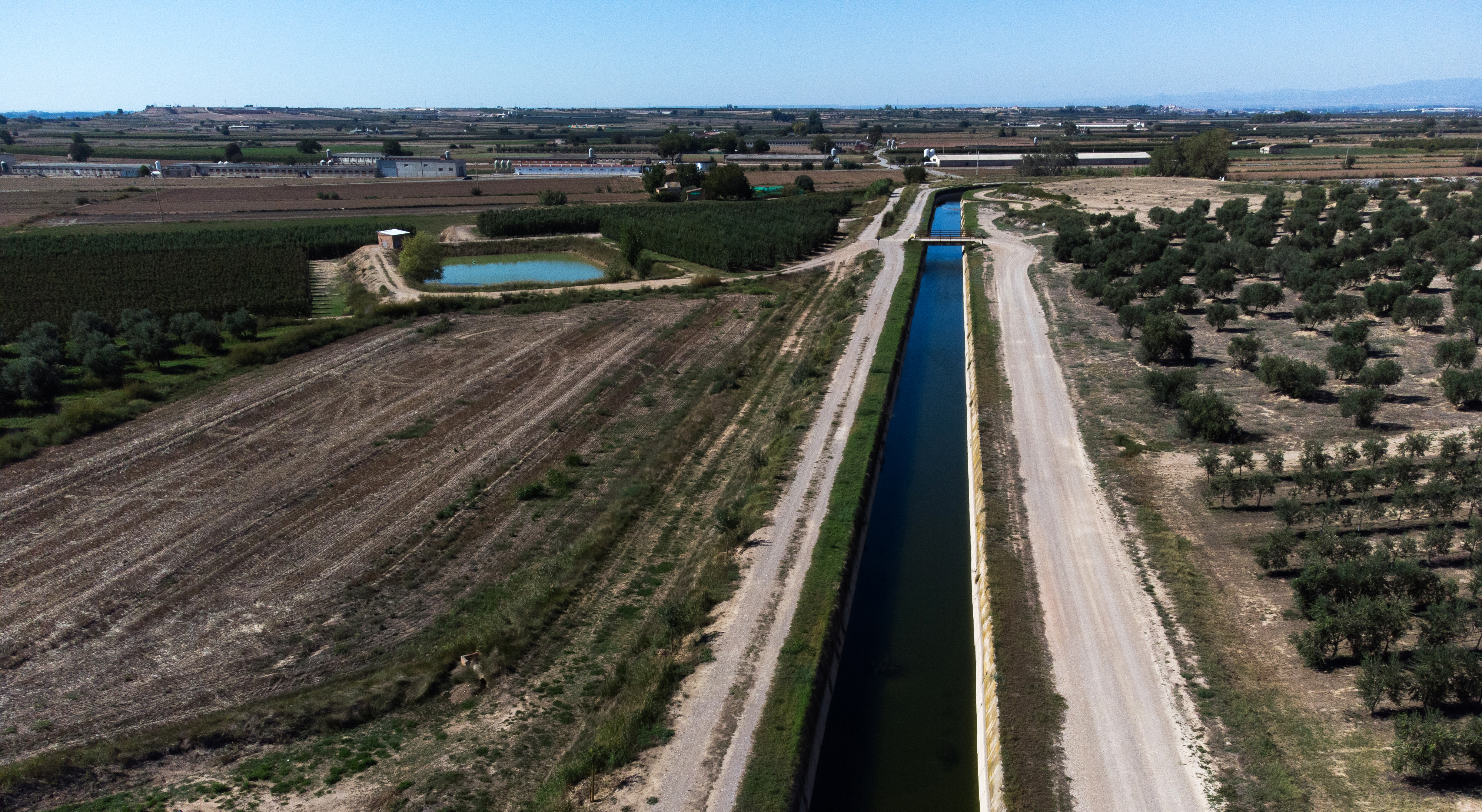El canal principal  de la xarxa al seu  pas pel terme mu nicipal d’Arbeca,  una de les zones  que ja compta  amb un projecte ja  redactat i a punt  de ser executat. (foto: Albert González)