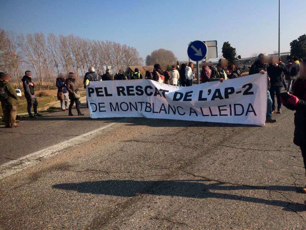 Tall a l'encreuament amb la C-233 a les Borges